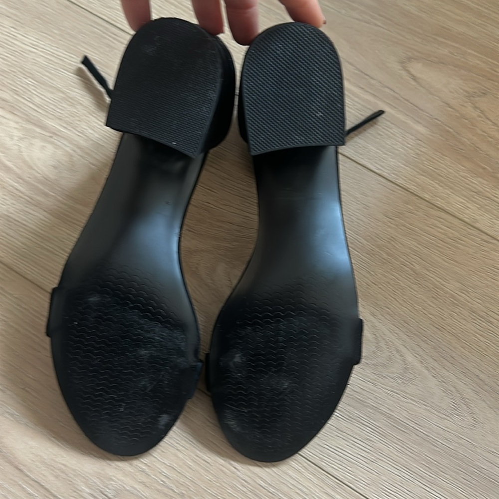 Steve Madden block heel- black suede - Picture 4 of 4